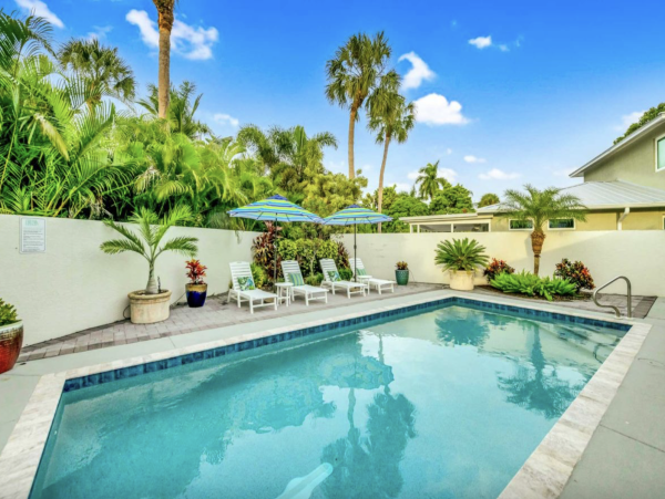 Lido Key Vacation House with Pool Near St. Armands Circle
